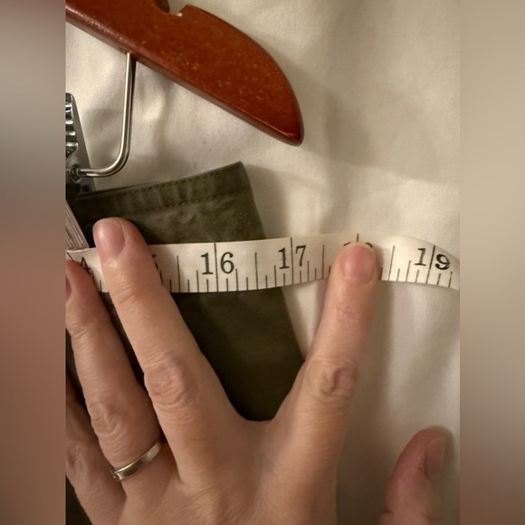 Tommy Bahama green Bermuda shorts size 8 - Picture 5 of 8